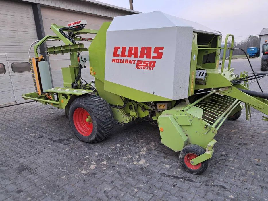Claas 250 RC Uniwrap - Round baler: picture 2 Claas 250 RC Uniwrap - Round baler: picture 2