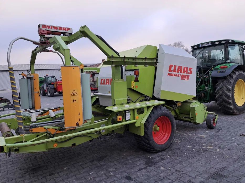 Claas 250 RC Uniwrap - Round baler: picture 3 Claas 250 RC Uniwrap - Round baler: picture 3