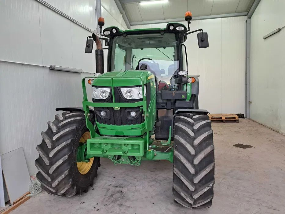 John Deere 6125R 2015 Rok - Farm tractor: picture 5 John Deere 6125R 2015 Rok - Farm tractor: picture 5