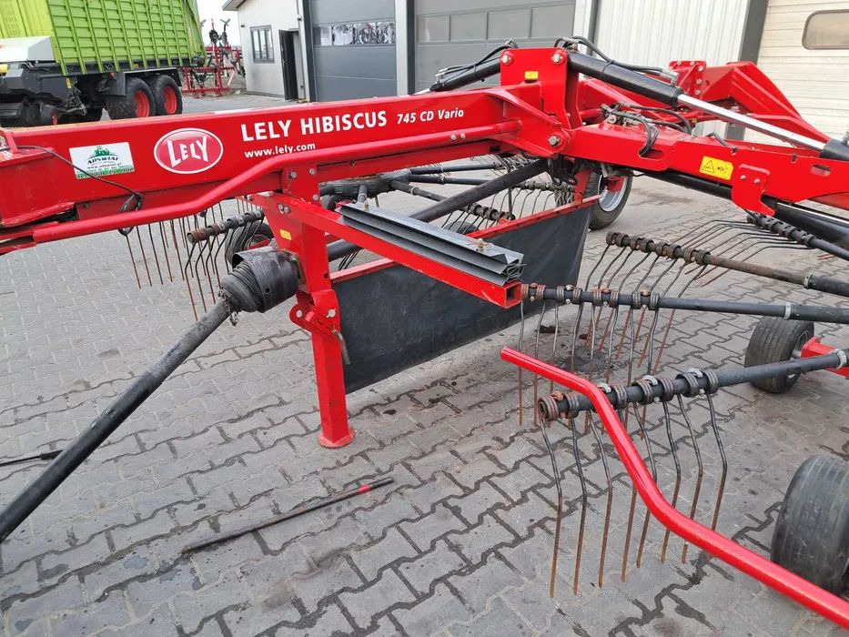 Lely hibiscus 745 CD Vario - Tedder/ Rake: picture 4 Lely hibiscus 745 CD Vario - Tedder/ Rake: picture 4
