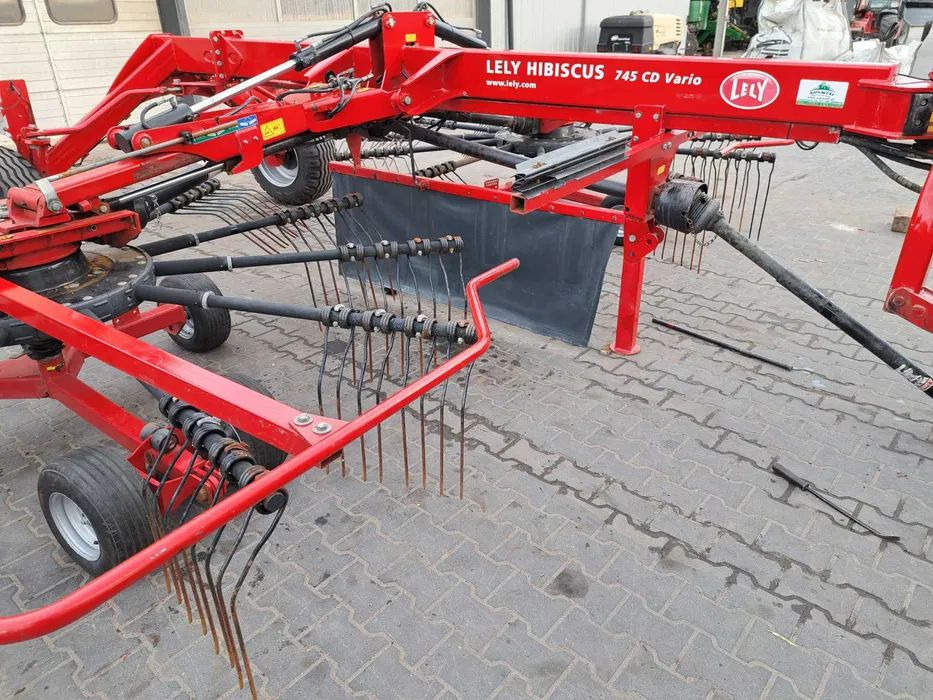 Lely hibiscus 745 CD Vario - Tedder/ Rake: picture 5 Lely hibiscus 745 CD Vario - Tedder/ Rake: picture 5