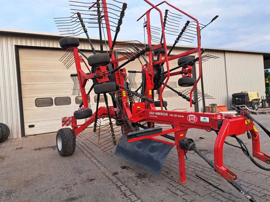 Lely hibiscus 745 CD Vario - Tedder/ Rake: picture 3 Lely hibiscus 745 CD Vario - Tedder/ Rake: picture 3