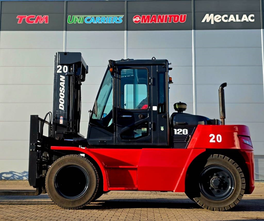 Doosan D90/120 S-7 - Diesel forklift: picture 3 Doosan D90/120 S-7 - Diesel forklift: picture 3
