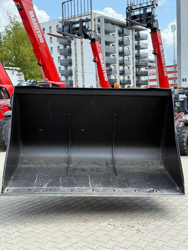 Bucket for Construction machinery Manitou CBA 2500/3200 EN 3,2m3 52000125 2021: picture 6 Bucket for Construction machinery Manitou CBA 2500/3200 EN 3,2m3 52000125 2021: picture 6