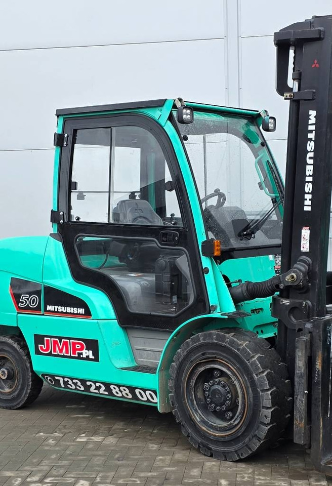 Mitsubishi FD50NT - Diesel forklift: picture 2 Mitsubishi FD50NT - Diesel forklift: picture 2