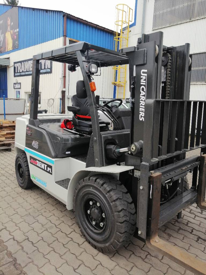 UniCarriers D1 F4 A45Q GX45 - Diesel forklift: picture 2 UniCarriers D1 F4 A45Q GX45 - Diesel forklift: picture 2