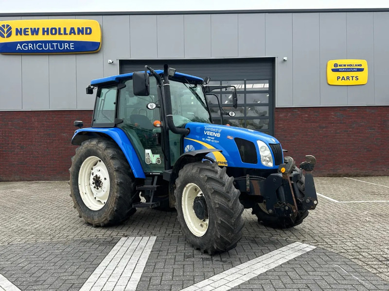 New Holland T5050 Hi-Lo Powershuttle - Farm tractor: picture 1 New Holland T5050 Hi-Lo Powershuttle - Farm tractor: picture 1