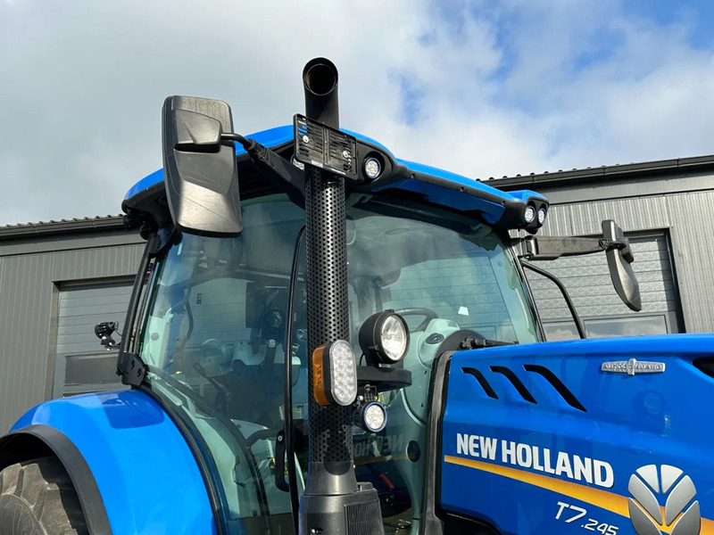 Farm tractor New Holland T7.245 Autocommand Stage 5: picture 6