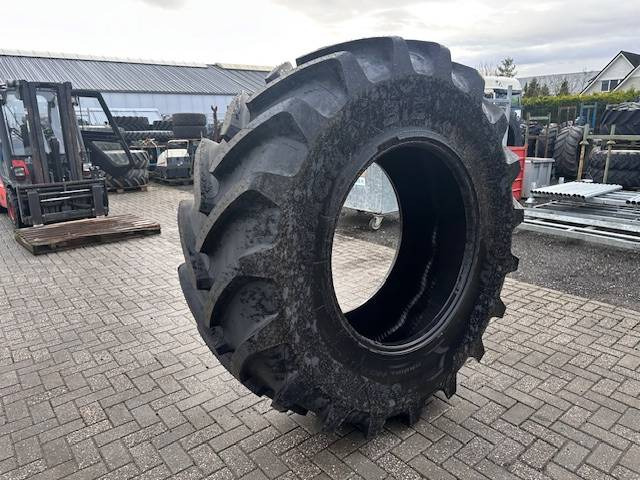 Michelin 650/75 R38 MachXbib Neu - Wheels and tires for Agricultural machinery: picture 1 Michelin 650/75 R38 MachXbib Neu - Wheels and tires for Agricultural machinery: picture 1