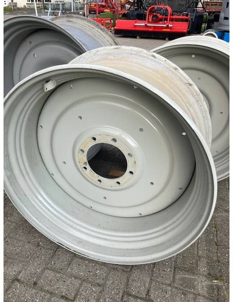 Valtra 18x38 - Wheels and tires for Agricultural machinery: picture 5 Valtra 18x38 - Wheels and tires for Agricultural machinery: picture 5