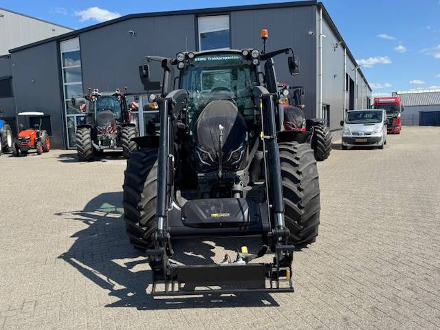 Valtra G125 Ecopower Active, 115 uur!! FH+PTO+Voorlader - Farm tractor: picture 3 Valtra G125 Ecopower Active, 115 uur!! FH+PTO+Voorlader - Farm tractor: picture 3