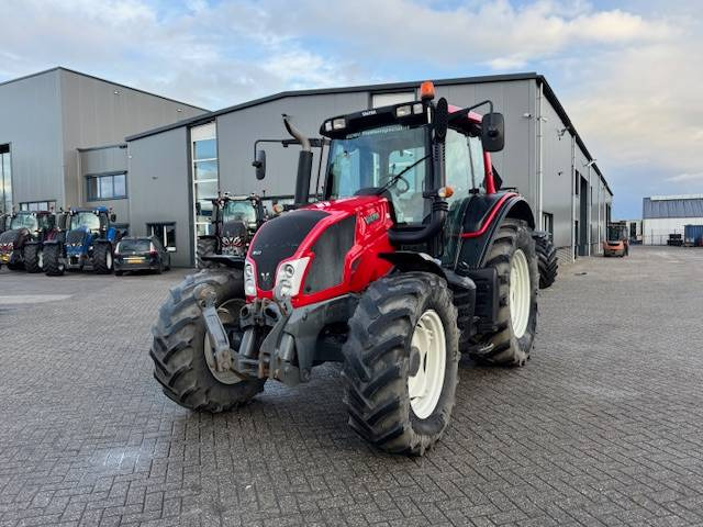Valtra N123 Hitech5 - Farm tractor: picture 5 Valtra N123 Hitech5 - Farm tractor: picture 5