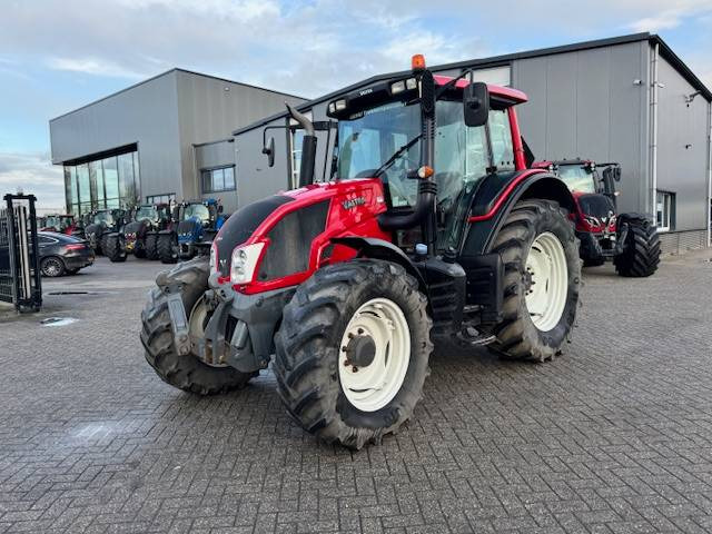 Valtra N123 Hitech5 - Farm tractor: picture 4 Valtra N123 Hitech5 - Farm tractor: picture 4