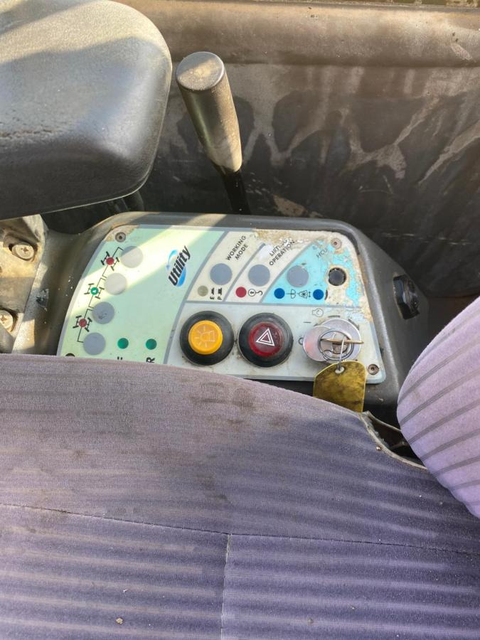 Wheel excavator Komatsu PW95: picture 10