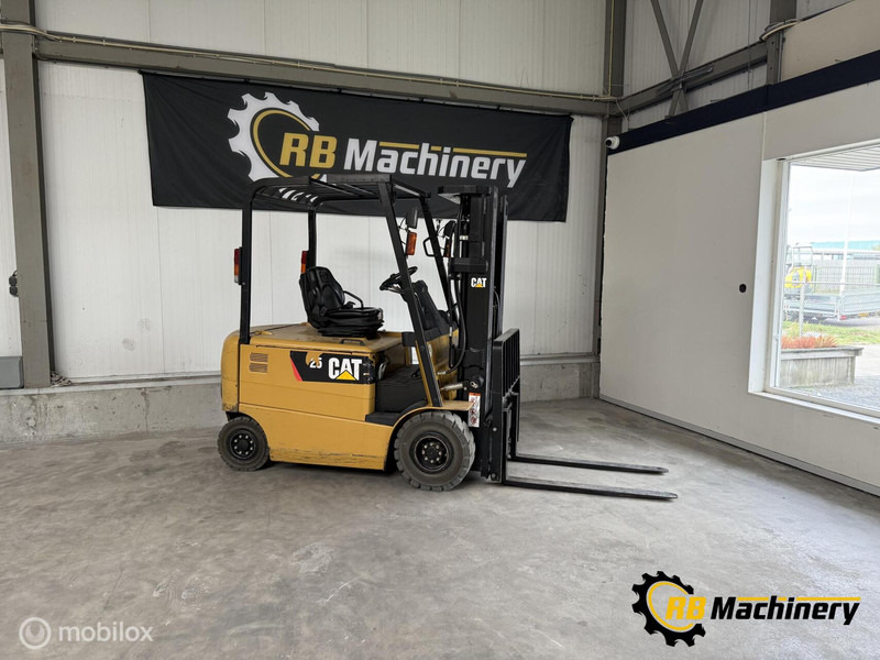 Caterpillar EP25K PAC - Forklift: picture 1 Caterpillar EP25K PAC - Forklift: picture 1