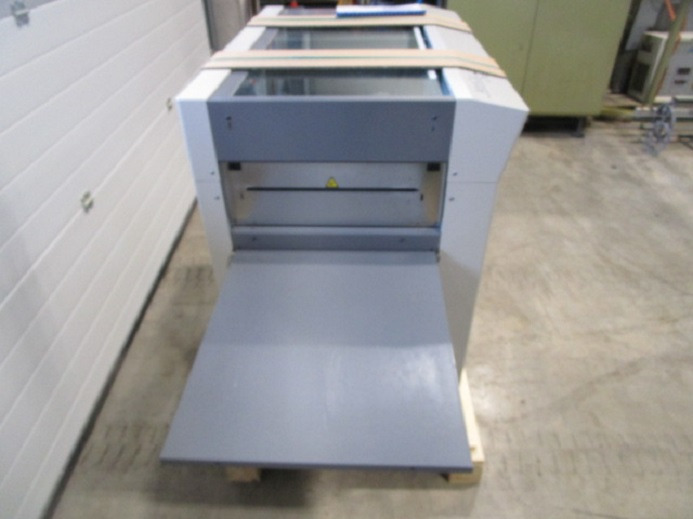 AUTOMATISCHES SCHNEIDSYSTEM UCHIDA AEROCUT ONE - Paper cutting machine: picture 4 AUTOMATISCHES SCHNEIDSYSTEM UCHIDA AEROCUT ONE - Paper cutting machine: picture 4