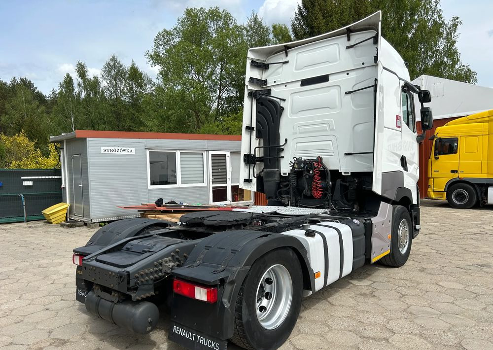 Renault T520 / 13 L SILNIK / HIGH CAB / ZBIORNIKI 1350 L / SALON PL / 2017 ROK !! - Tractor unit: picture 5 Renault T520 / 13 L SILNIK / HIGH CAB / ZBIORNIKI 1350 L / SALON PL / 2017 ROK !! - Tractor unit: picture 5