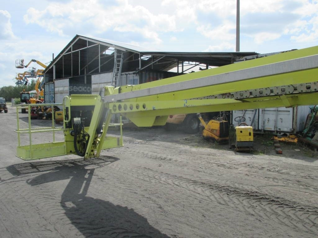 Telescopic boom Genie S 105: picture 10