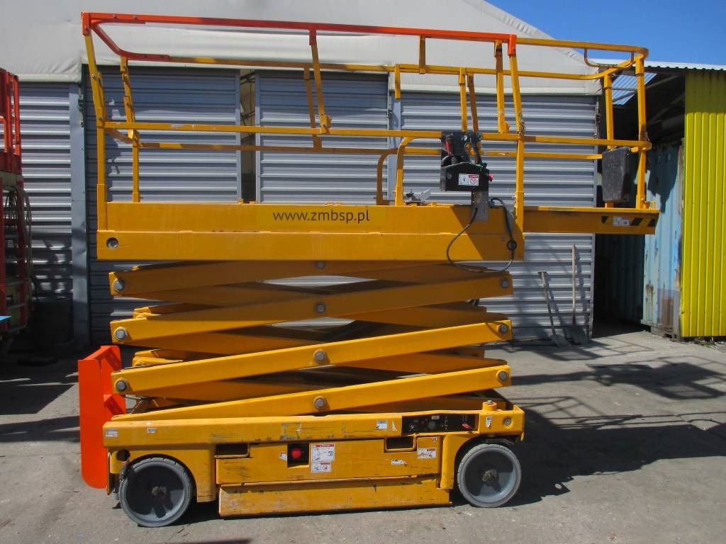 Haulotte Compact 10 N - Scissor lift: picture 1 Haulotte Compact 10 N - Scissor lift: picture 1