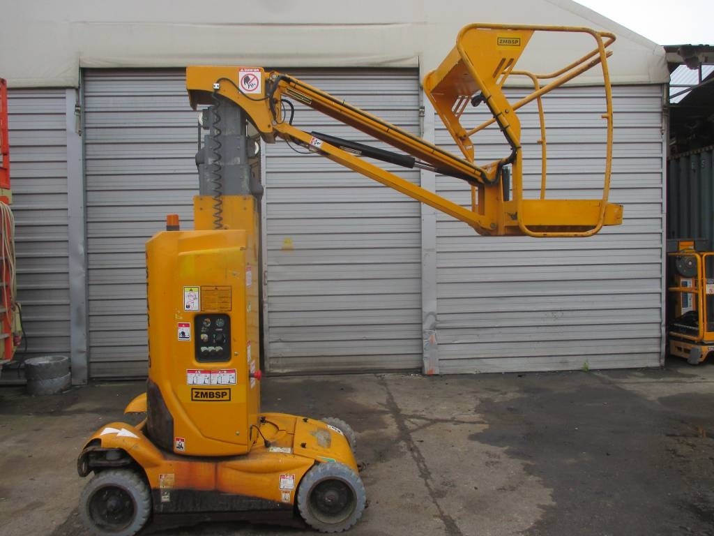 Haulotte Star 10 - Vertical mast lift: picture 1 Haulotte Star 10 - Vertical mast lift: picture 1