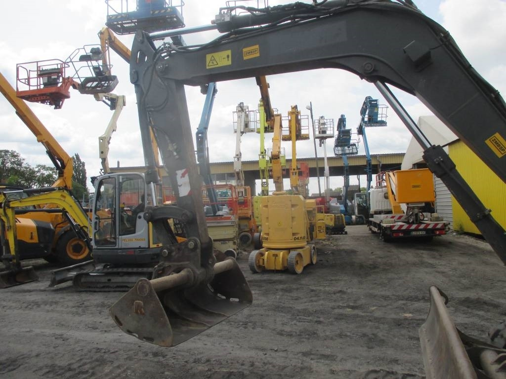 Mini excavator Volvo ECR 88 D: picture 7
