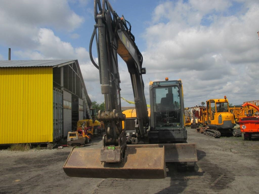 Mini excavator Volvo ECR 88 D: picture 9