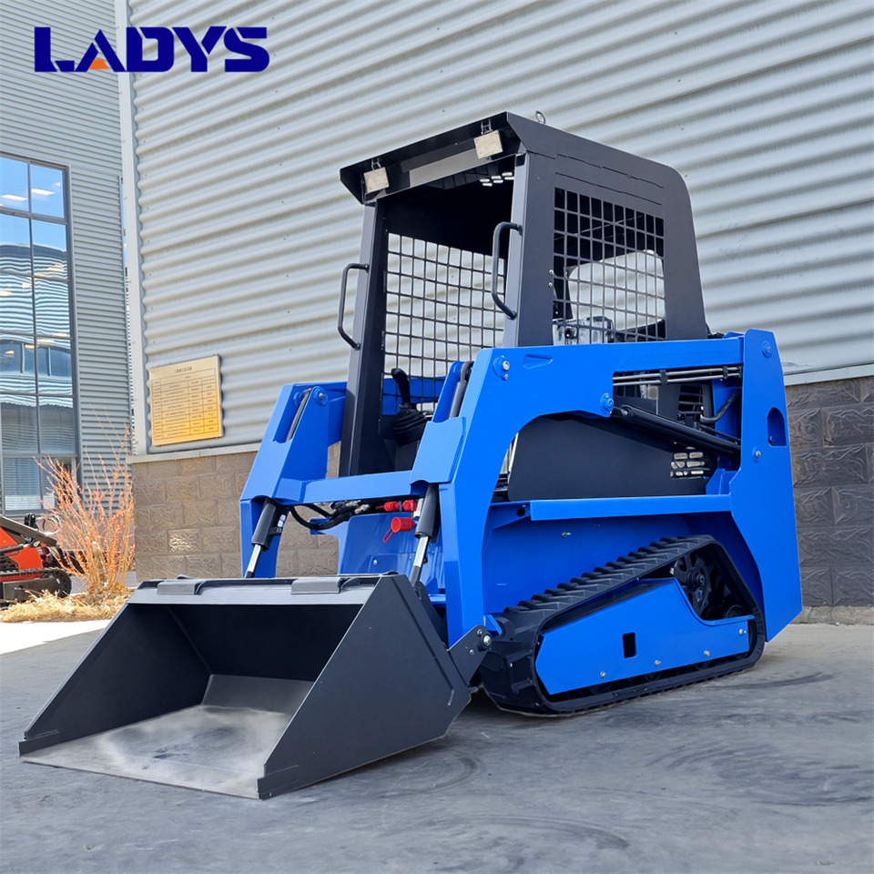 LADYS LADYS LA670 Mini Small Skid Steer Loader Compact Track Diesel Mini Skid Steer Loader For Sale With Small Mini Skid Steer Attachments 4 In 1 Bucket - Skid steer loader: picture 4 LADYS LADYS LA670 Mini Small Skid Steer Loader Compact Track Diesel Mini Skid Steer Loader For Sale With Small Mini Skid Steer Attachments 4 In 1 Bucket - Skid steer loader: picture 4