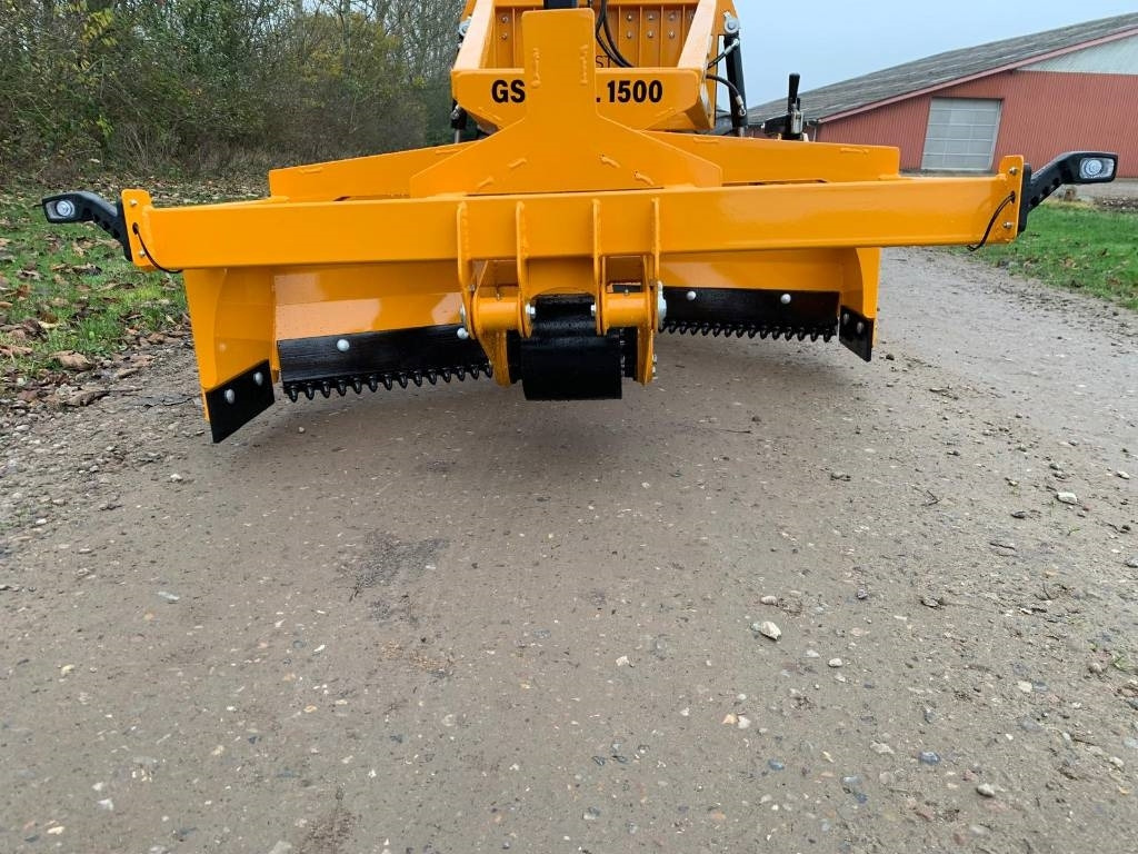 GST VML 1500 vejhøvl minilæsser - Grader: picture 2 GST VML 1500 vejhøvl minilæsser - Grader: picture 2