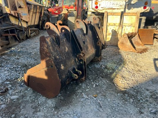 Bucket Godet chargeur pour Tracto: picture 6 Bucket Godet chargeur pour Tracto: picture 6