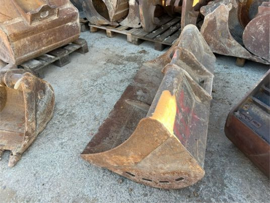Godet de curage Mbi AR50 - Bucket: picture 3 Godet de curage Mbi AR50 - Bucket: picture 3