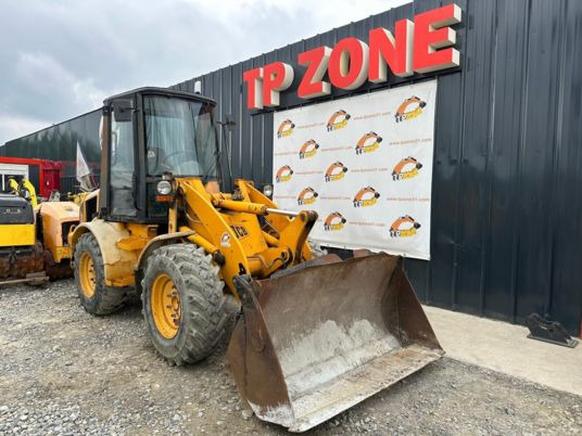 JCB 408 à 14500 € HT - Wheel loader: picture 5 JCB 408 à 14500 € HT - Wheel loader: picture 5