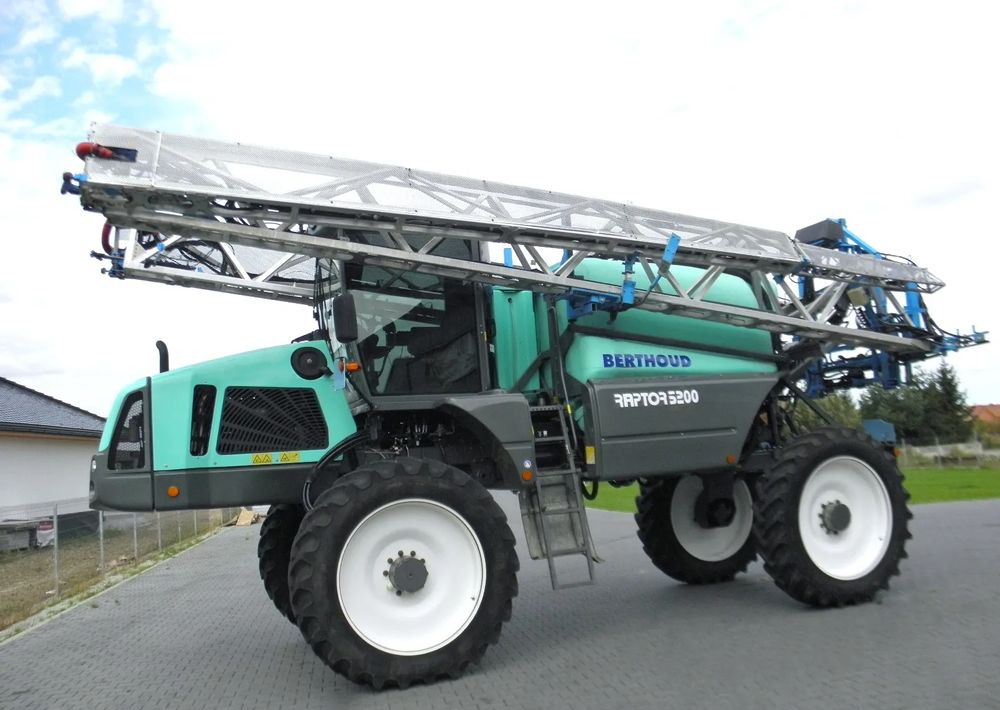 Berthoud Raptor 5200 2012 Rok, 36M, H-145cm, GPS, Nie Malowany, Stan Bardzo Dobry - Sprayer: picture 2 Berthoud Raptor 5200 2012 Rok, 36M, H-145cm, GPS, Nie Malowany, Stan Bardzo Dobry - Sprayer: picture 2