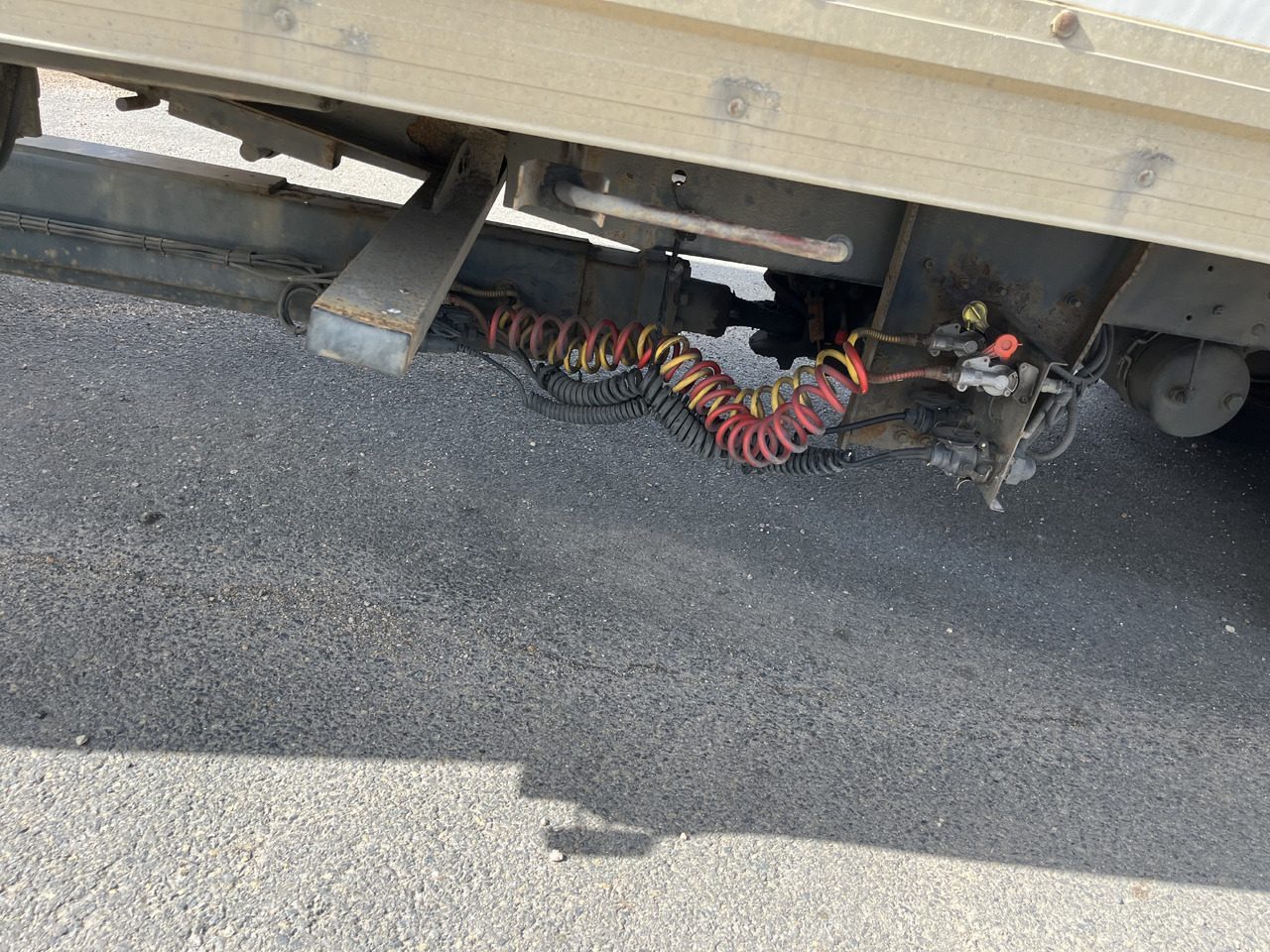 Box truck IVECO Eurocargo 120e28: picture 7