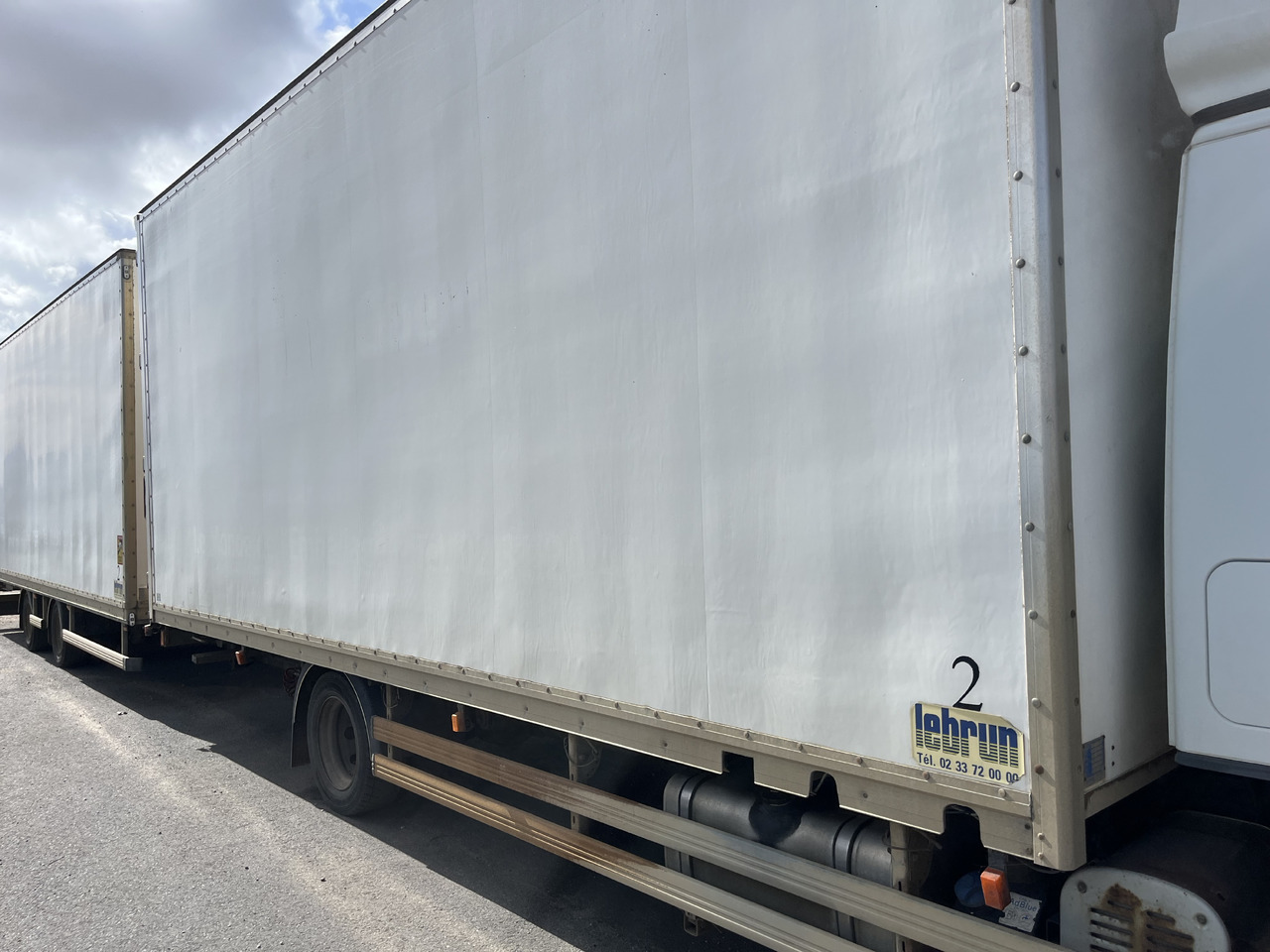 Box truck IVECO Eurocargo 120e28: picture 6