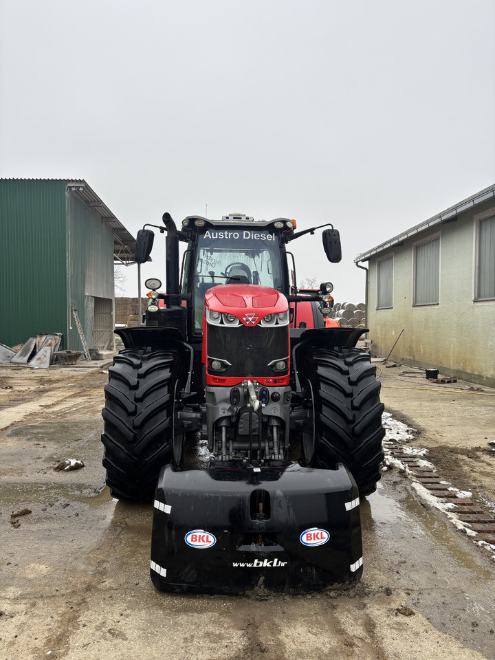 Massey Ferguson 8740S - Farm tractor: picture 2 Massey Ferguson 8740S - Farm tractor: picture 2
