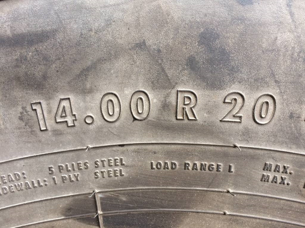 Continental 14.00R20 HCS - NEW (DEMO) - Tire for Truck: picture 4 Continental 14.00R20 HCS - NEW (DEMO) - Tire for Truck: picture 4