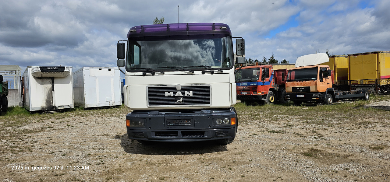 MAN 189.414 - Curtain side truck: picture 3 MAN 189.414 - Curtain side truck: picture 3