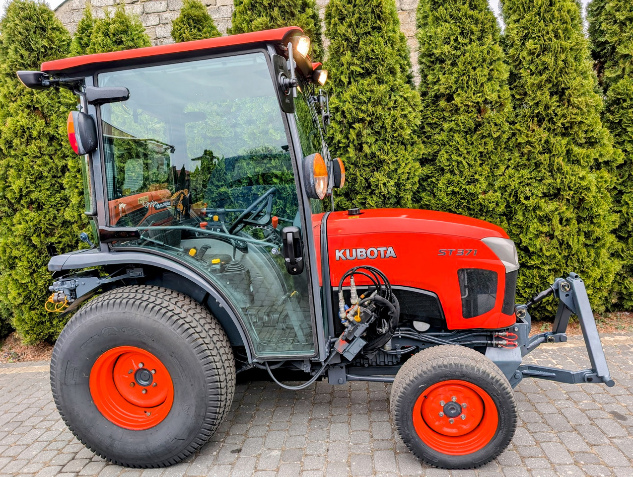 Kubota ST371 - Agricultural machinery: picture 1 Kubota ST371 - Agricultural machinery: picture 1