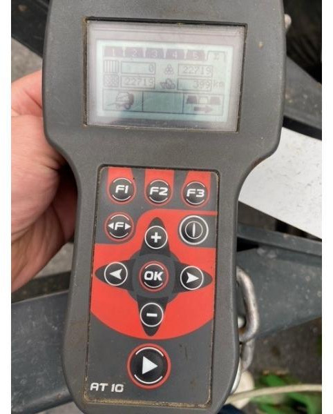 DEUTZ VARIMASTER 685 - Round baler: picture 5 DEUTZ VARIMASTER 685 - Round baler: picture 5