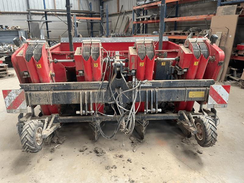 DEWULF CP42 - Potato planter: picture 1 DEWULF CP42 - Potato planter: picture 1