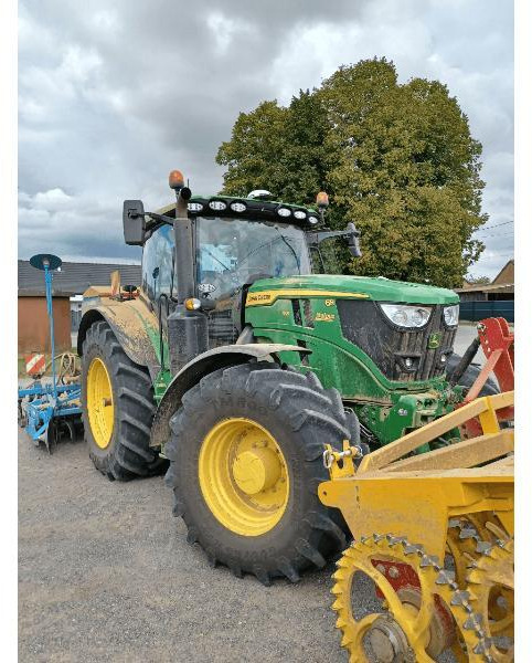 JOHN DEERE 6R185 - Farm tractor: picture 1 JOHN DEERE 6R185 - Farm tractor: picture 1