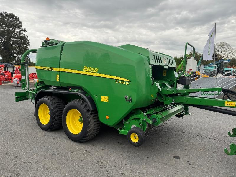 JOHN DEERE C441R - Bale wrapper: picture 4 JOHN DEERE C441R - Bale wrapper: picture 4