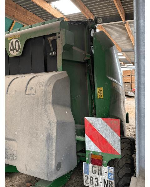 JOHN DEERE V461M - Round baler: picture 2 JOHN DEERE V461M - Round baler: picture 2