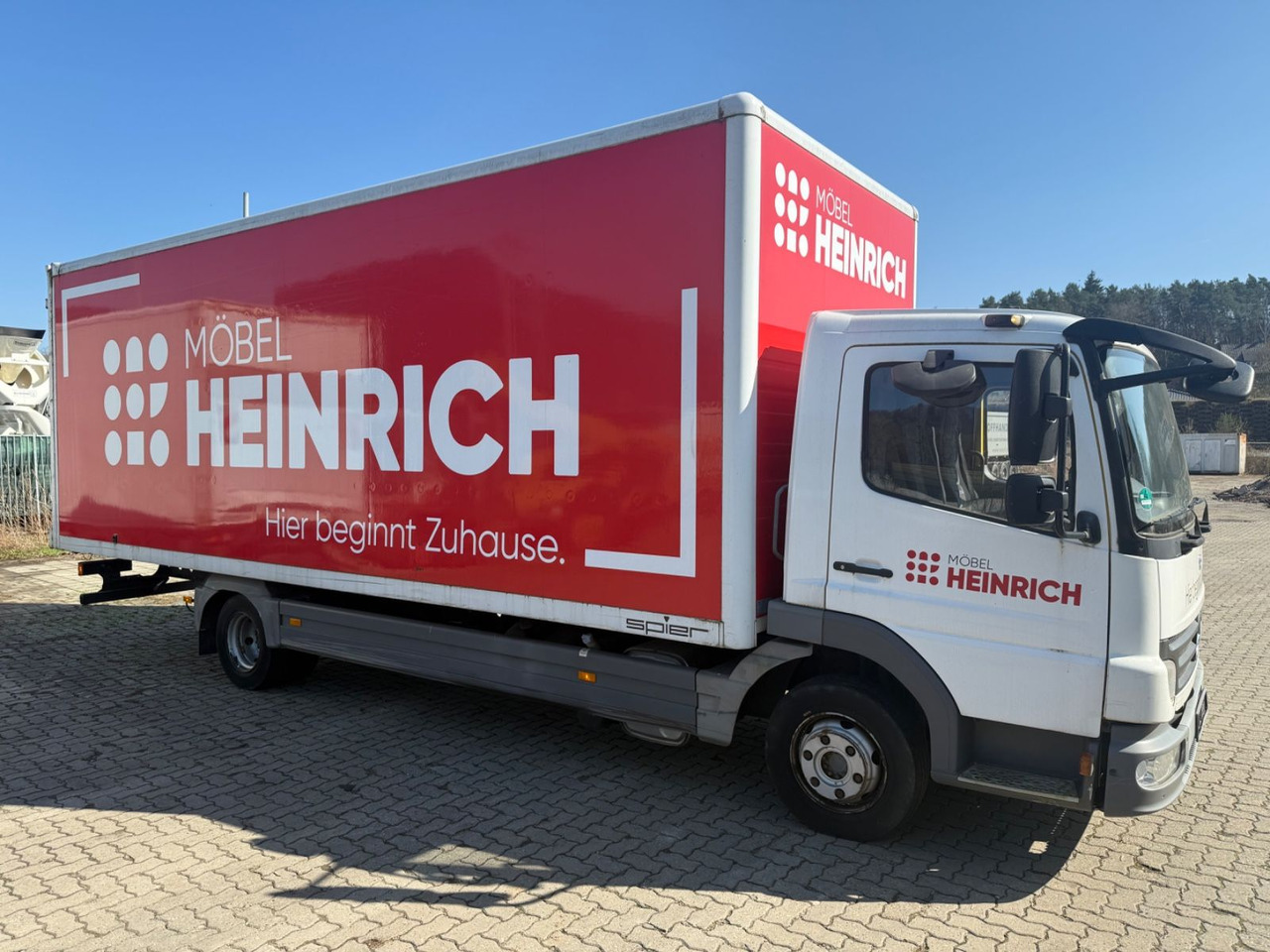 Mercedes-Benz 815 - Box truck: picture 3 Mercedes-Benz 815 - Box truck: picture 3