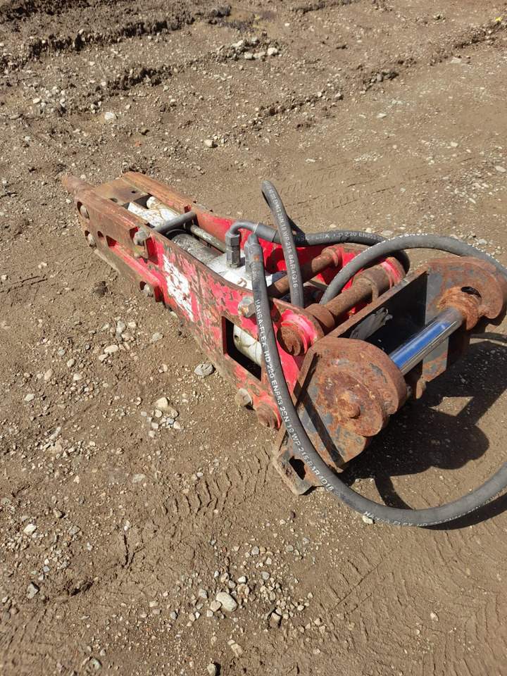 Picon JCB Backhoe Loader - Hydraulic hammer for Construction machinery: picture 2 Picon JCB Backhoe Loader - Hydraulic hammer for Construction machinery: picture 2