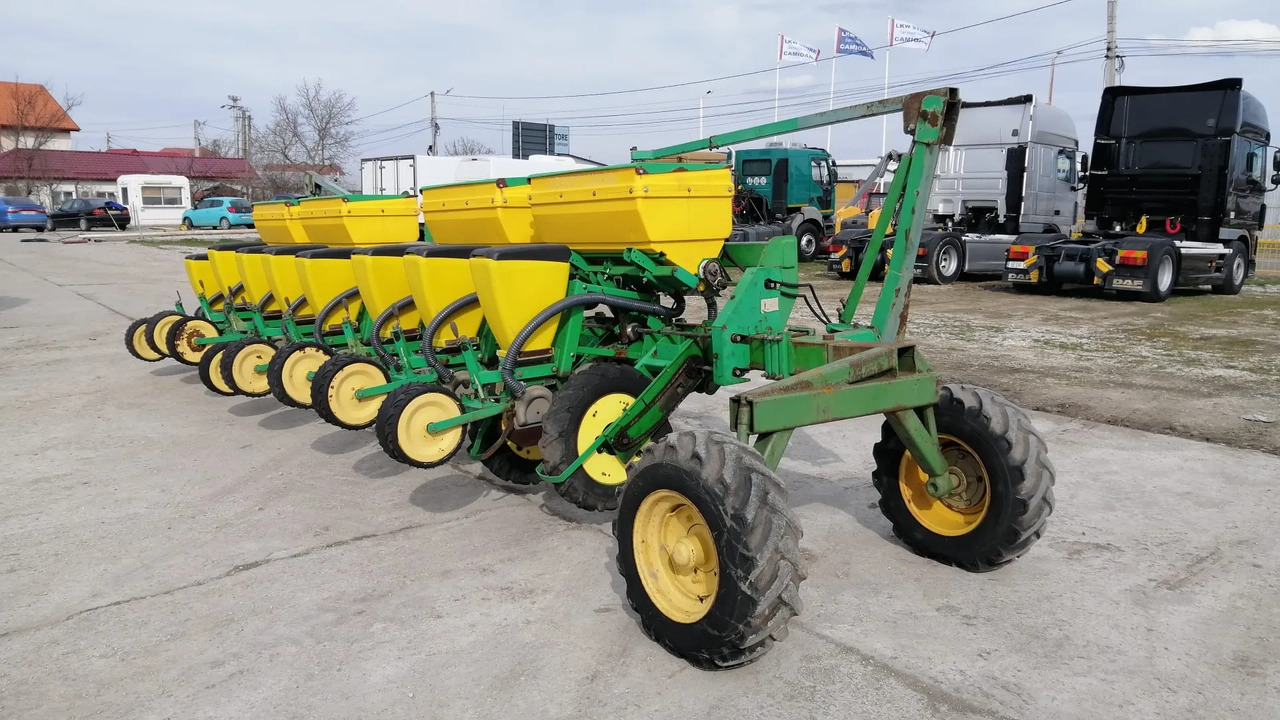 SFOGGIA GAMA PLUS 12/9m/12 Rows Seeding Machine - Precision sowing machine: picture 5 SFOGGIA GAMA PLUS 12/9m/12 Rows Seeding Machine - Precision sowing machine: picture 5