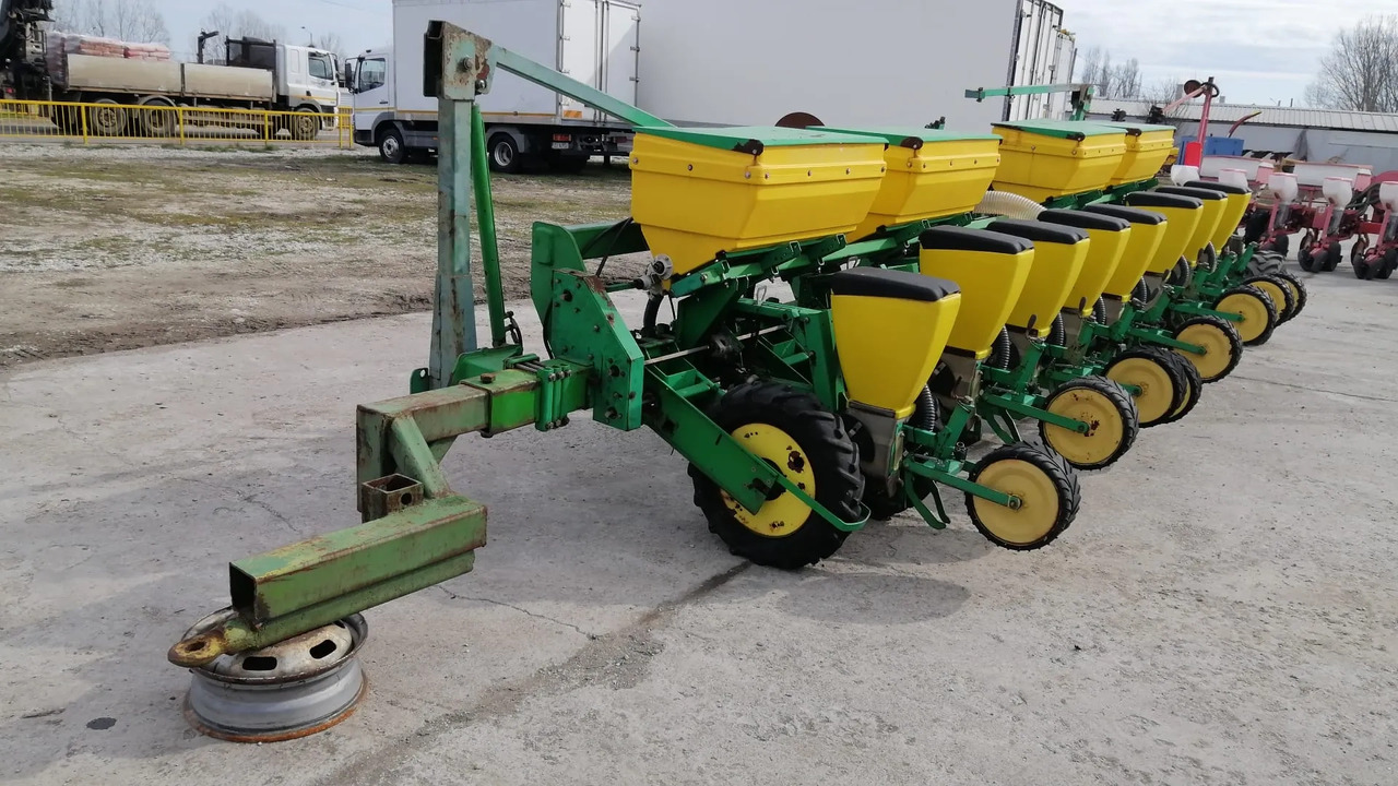 SFOGGIA GAMA PLUS 12/9m/12 Rows Seeding Machine - Precision sowing machine: picture 4 SFOGGIA GAMA PLUS 12/9m/12 Rows Seeding Machine - Precision sowing machine: picture 4