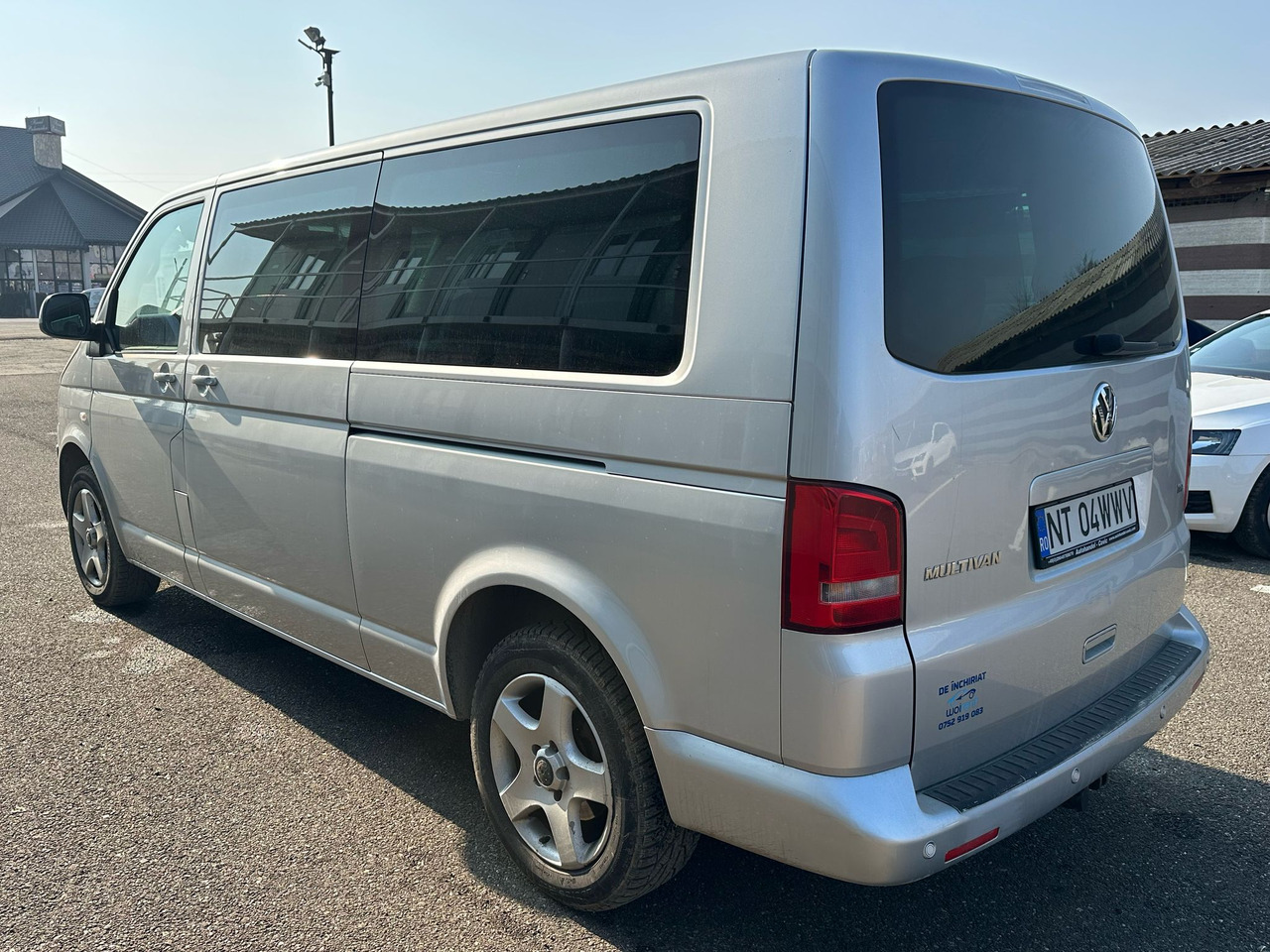 VOLKSWAGEN MULTIVAN - Passenger van: picture 4 VOLKSWAGEN MULTIVAN - Passenger van: picture 4