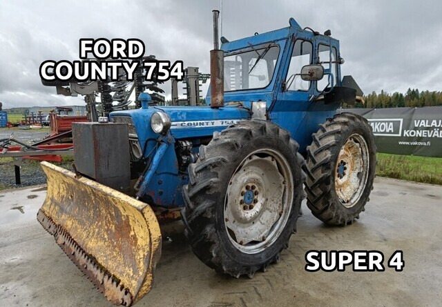 Ford County 754 Super 4 - VIDEO - Farm tractor: picture 1 Ford County 754 Super 4 - VIDEO - Farm tractor: picture 1