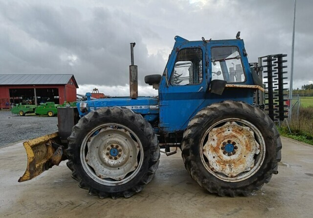 Ford County 754 Super 4 - VIDEO - Farm tractor: picture 5 Ford County 754 Super 4 - VIDEO - Farm tractor: picture 5